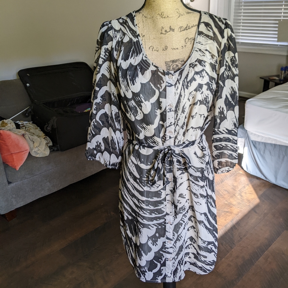 Express dress size Med